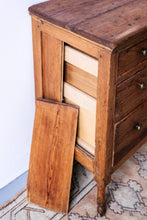 Load image into Gallery viewer, Dresser - Vintage Found 3 Drawers