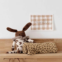 Load image into Gallery viewer, BIANCA SWADDLE MINI LEOPARD COFFEE: MINI LEOPARD / M 70x70
