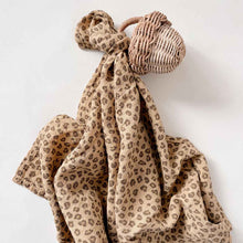 Load image into Gallery viewer, BIANCA SWADDLE MINI LEOPARD COFFEE: MINI LEOPARD / M 70x70
