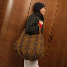 Load image into Gallery viewer, ELISA TOTE BAG TARTAN
